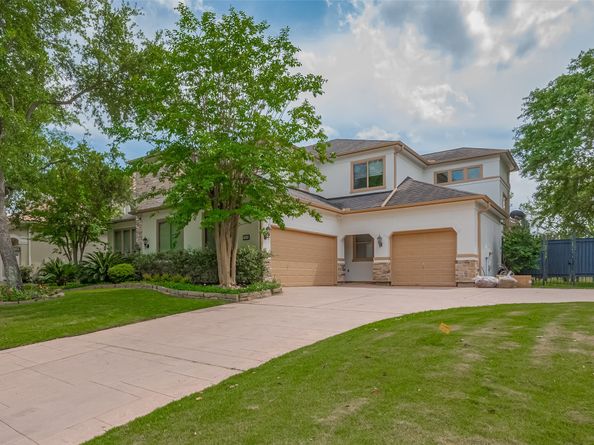 11819 Legend Manor Drive, Houston TX 77082
