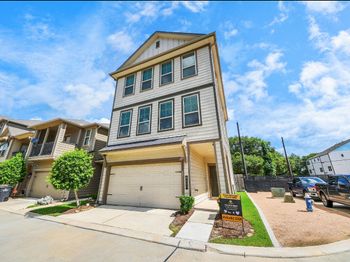 8604 Hollyoaks Creek Lane