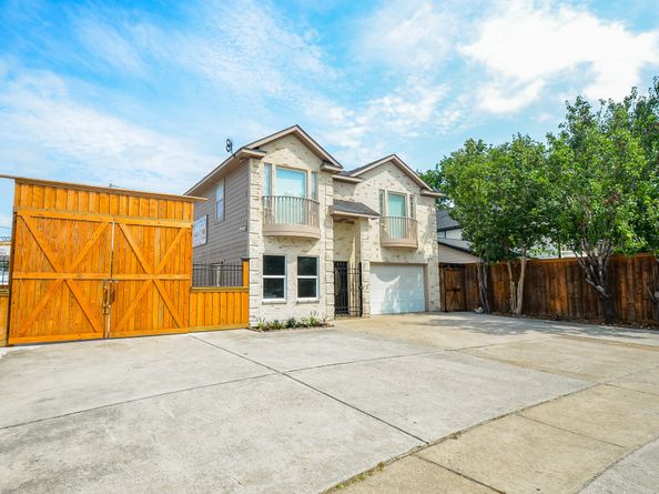 6623 Gulf Freeway, Houston TX 77087