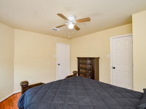 6623 Gulf Freeway, Houston TX 77087