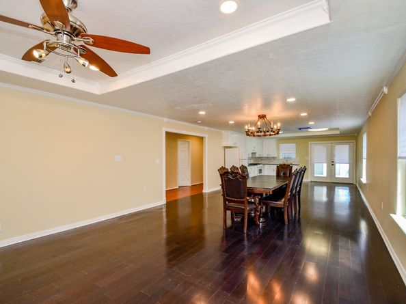 6623 Gulf Freeway, Houston TX 77087