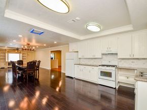 6623 Gulf Freeway, Houston TX 77087