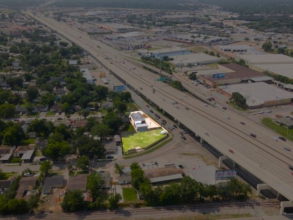 6623 Gulf Freeway, Houston TX 77087