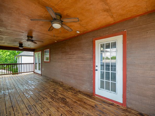 6623 Gulf Freeway, Houston TX 77087