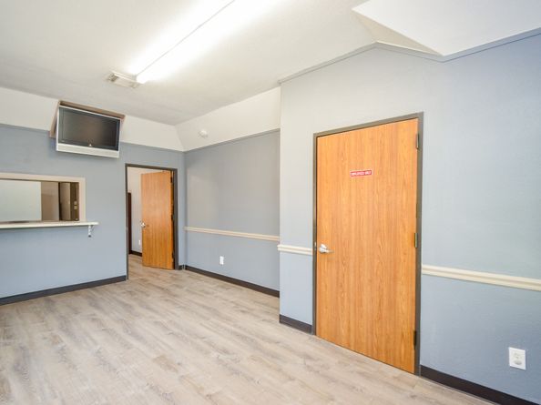 6623 Gulf Freeway, Houston TX 77087