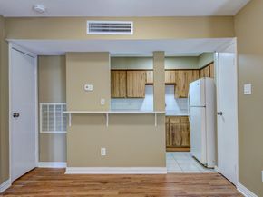 18519 Egret Bay Boulevard 1704, Webster TX 77058