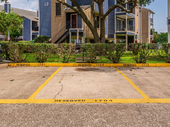 18519 Egret Bay Boulevard 1704, Webster TX 77058