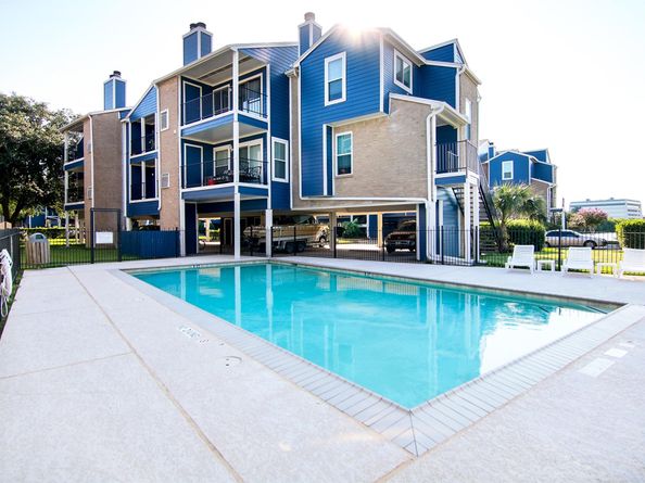 18519 Egret Bay Boulevard 1704, Webster TX 77058
