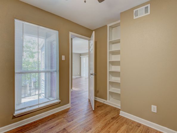18519 Egret Bay Boulevard 1704, Webster TX 77058
