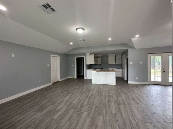 7451 Langley Road, Houston TX 77016