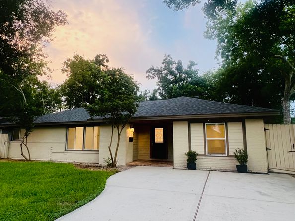 6229 Carew Street, Houston TX 77074