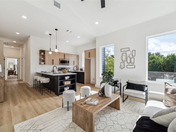 325 Tite Street A/B, Houston TX 77029