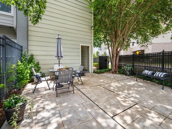 6310 Arnot Street, Houston TX 77007