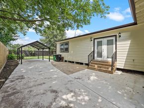 1404 Des Jardines Street, Houston TX 77023