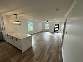 1404 Des Jardines Street, Houston TX 77023