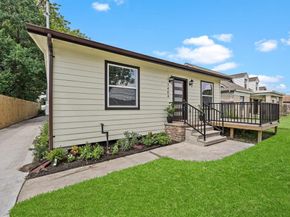 1404 Des Jardines Street, Houston TX 77023