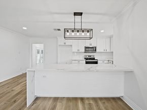 1404 Des Jardines Street, Houston TX 77023