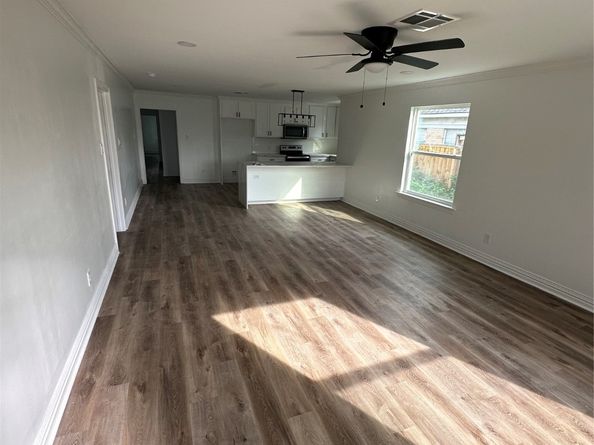 1404 Des Jardines Street, Houston TX 77023