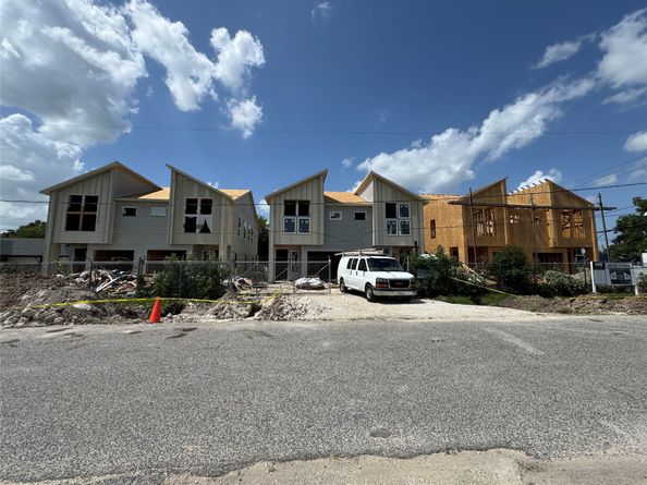8449 Furray Road A/B, Houston TX 77028