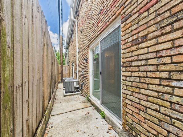 5333 Richmond Avenue 11, Houston TX 77056