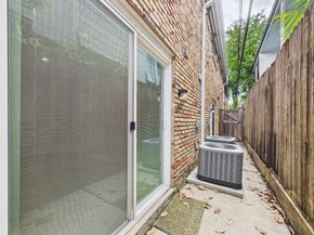 5333 Richmond Avenue 11, Houston TX 77056