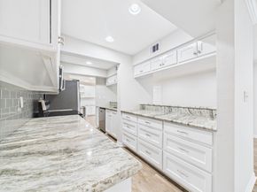 5333 Richmond Avenue 11, Houston TX 77056