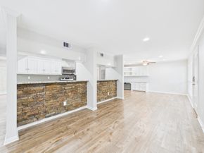 5333 Richmond Avenue 11, Houston TX 77056