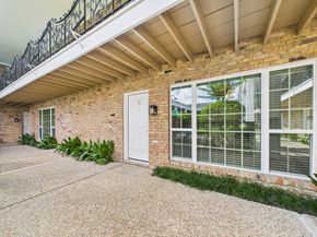 5333 Richmond Avenue 11, Houston TX 77056