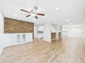 5333 Richmond Avenue 11, Houston TX 77056