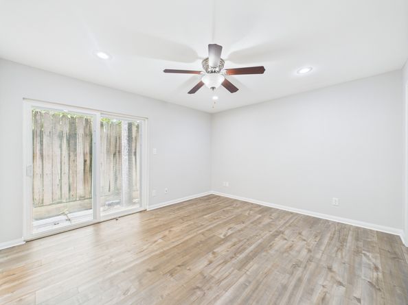 5333 Richmond Avenue 11, Houston TX 77056