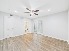 5333 Richmond Avenue 11, Houston TX 77056