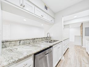 5333 Richmond Avenue 11, Houston TX 77056