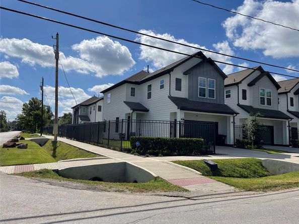 3415 Bostic Street, Houston TX 77093