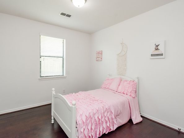 4615 Montcliff Bend Lane, Sugar Land TX 77479