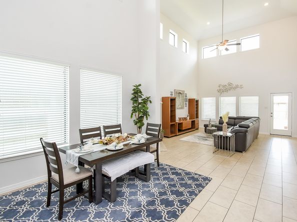 4615 Montcliff Bend Lane, Sugar Land TX 77479