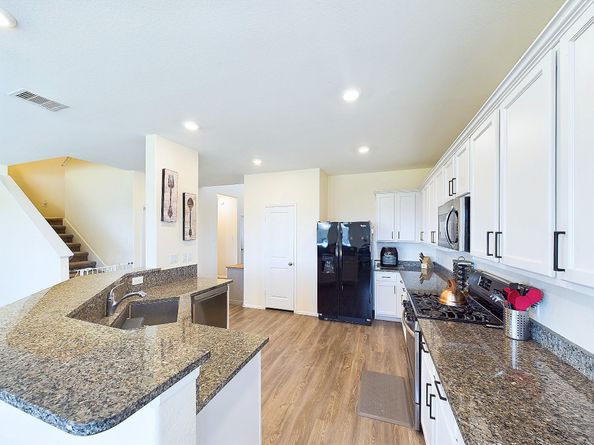 19191 Pinewood Grove Trail, New Caney TX 77357