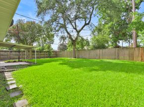 539 Edgebrook Drive, Houston TX 77034