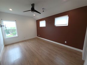 4022 Mckinney Street, Houston TX 77023