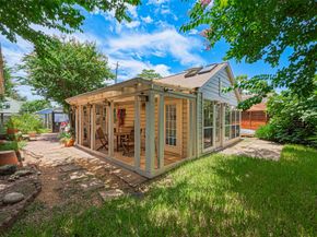 501 Gale Street, Houston TX 77009