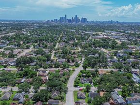 501 Gale Street, Houston TX 77009