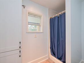 501 Gale Street, Houston TX 77009