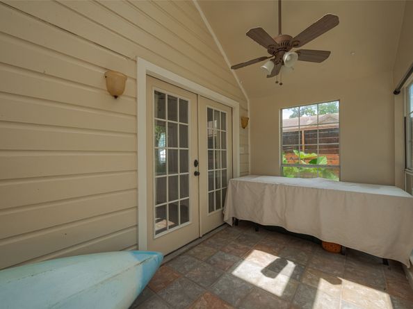 501 Gale Street, Houston TX 77009