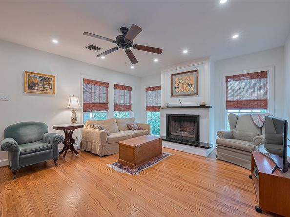 501 Gale Street, Houston TX 77009