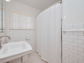 501 Gale Street, Houston TX 77009