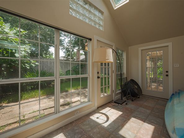 501 Gale Street, Houston TX 77009