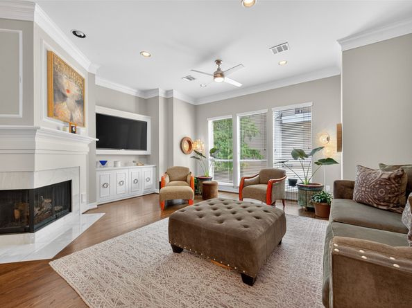 406 McGowen Street, Houston TX 77006