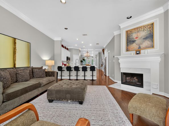 406 McGowen Street, Houston TX 77006