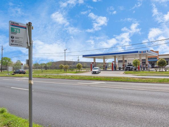 5822 Santa Bernadetta, Houston TX 77017