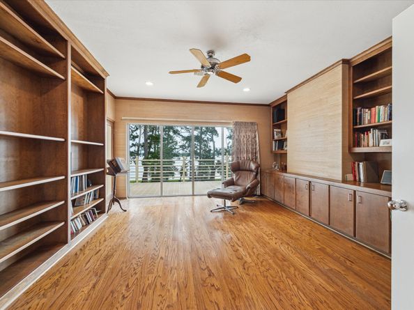 1627 Scenic Shore Drive, Kingwood TX 77345