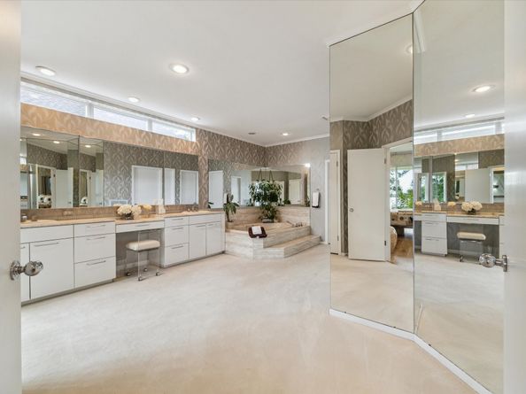 1627 Scenic Shore Drive, Kingwood TX 77345